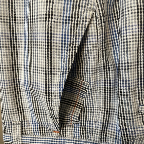 Tommy Bahama men’s shorts. Size 34 waist. Patterned short - Picture 3 of 5